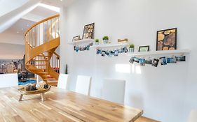 Easy Flat Stuckgasse